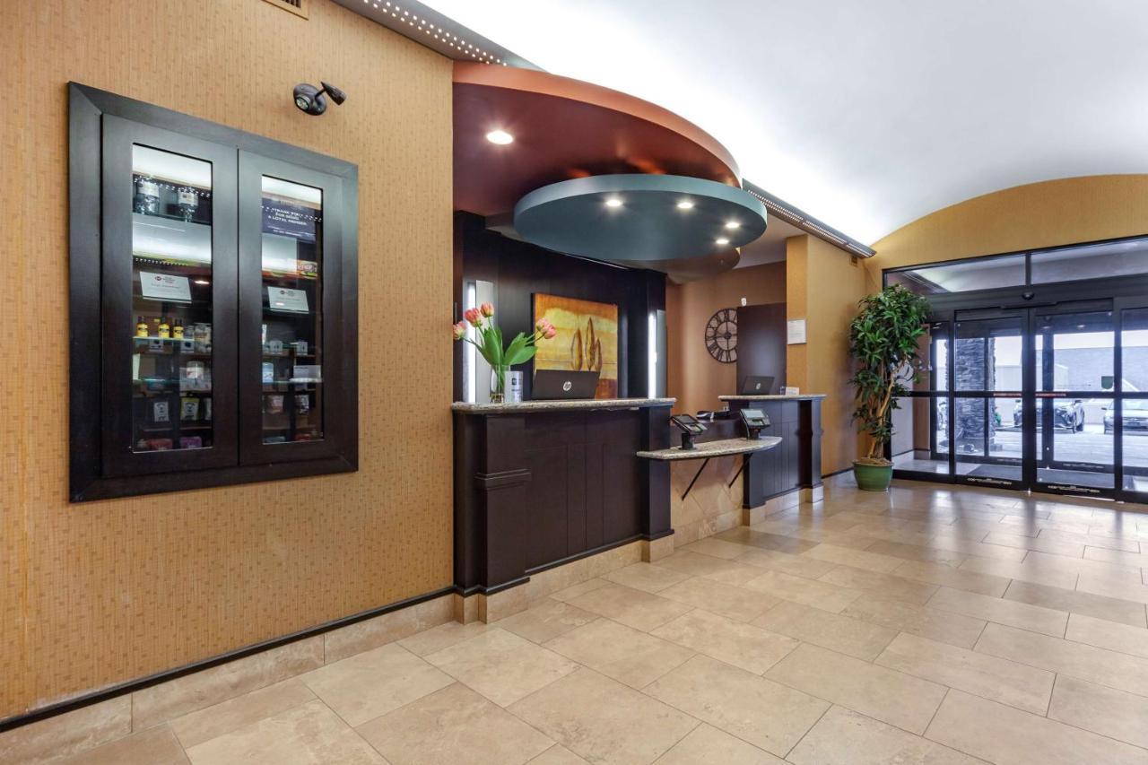 Best Western Plus The Inn At St Albert Saint Albert Bagian luar foto